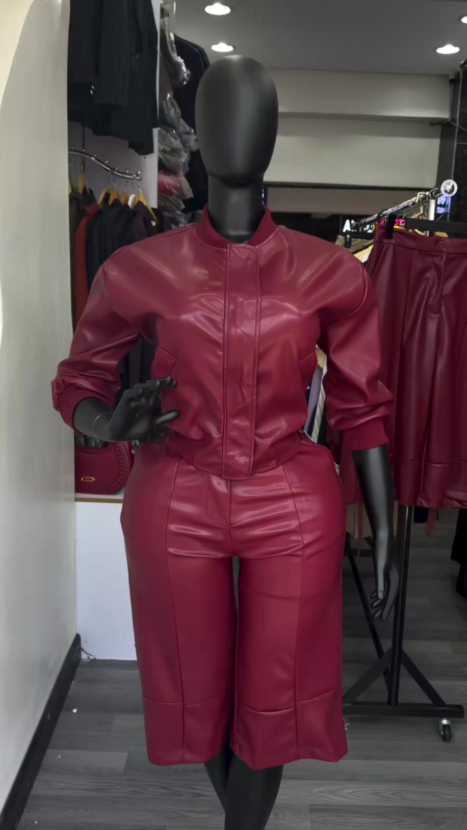 @Brenda chic nova closet ug
