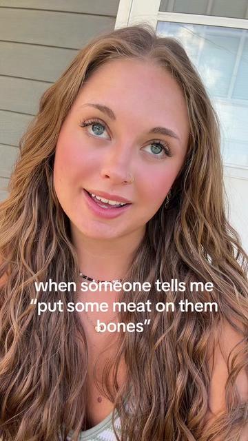 @petite.hippie