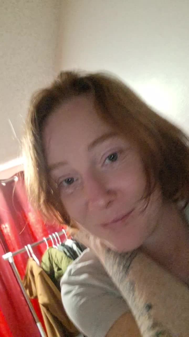 @SimplyLizzy93