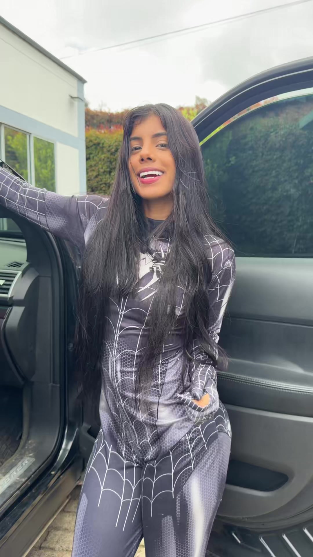 @Valentina