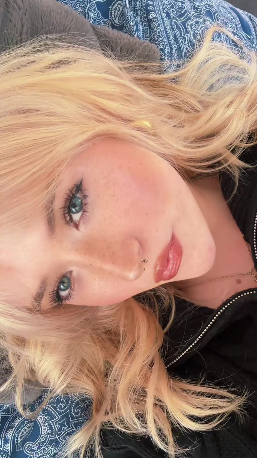 @c h i c s <3