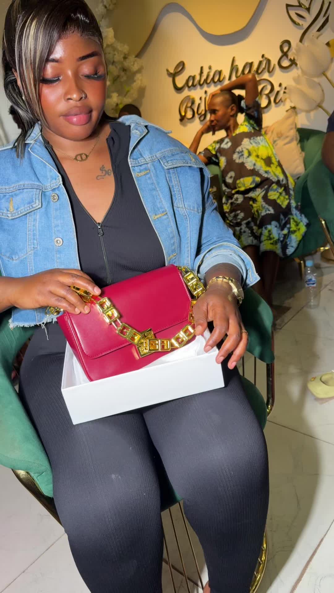 @Cátia mbuyi