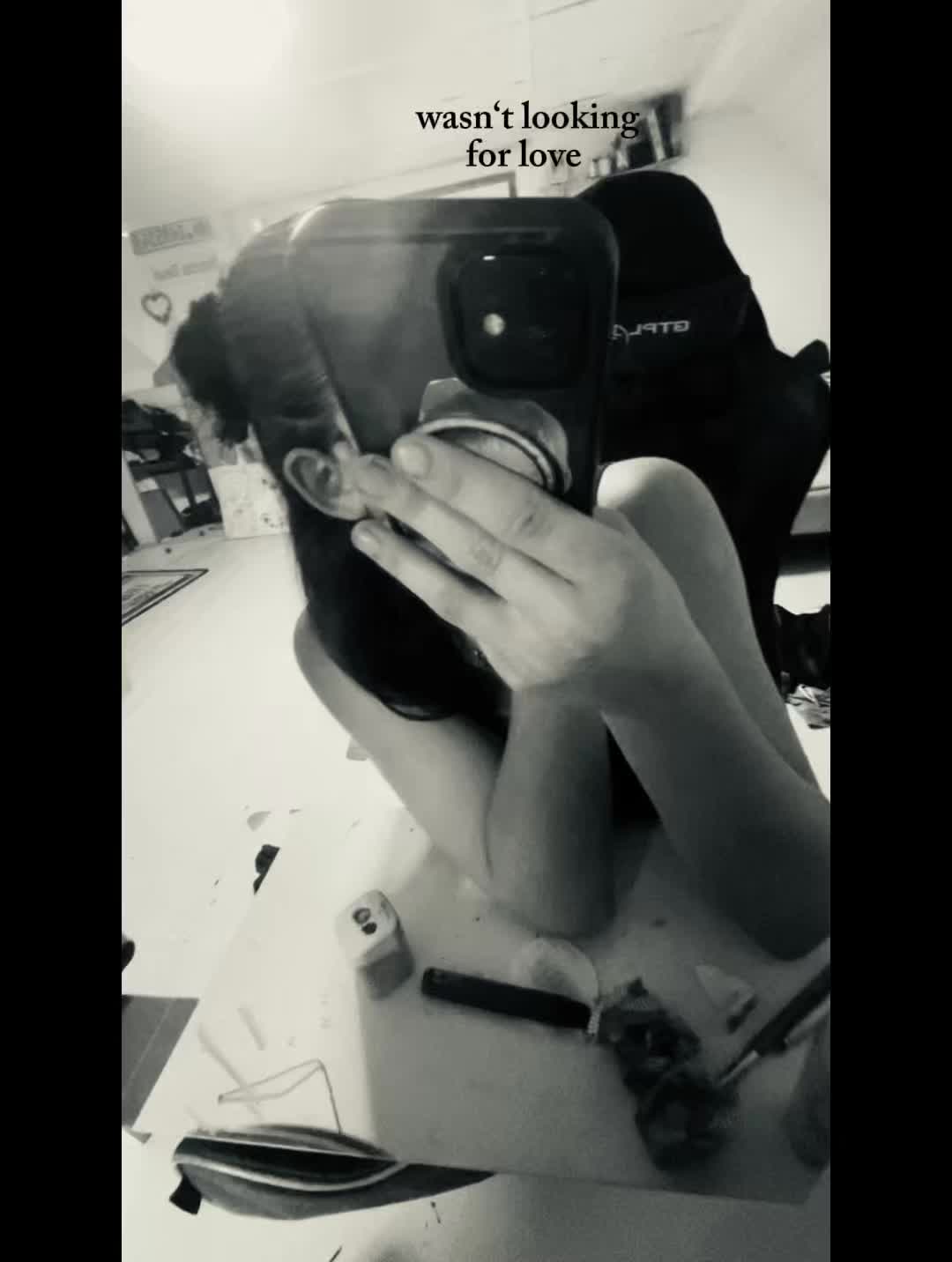 @๐ฆ•Pia•๐ฆ