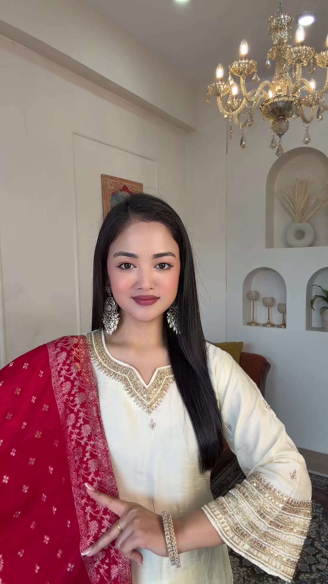 @Naina_TheAttire