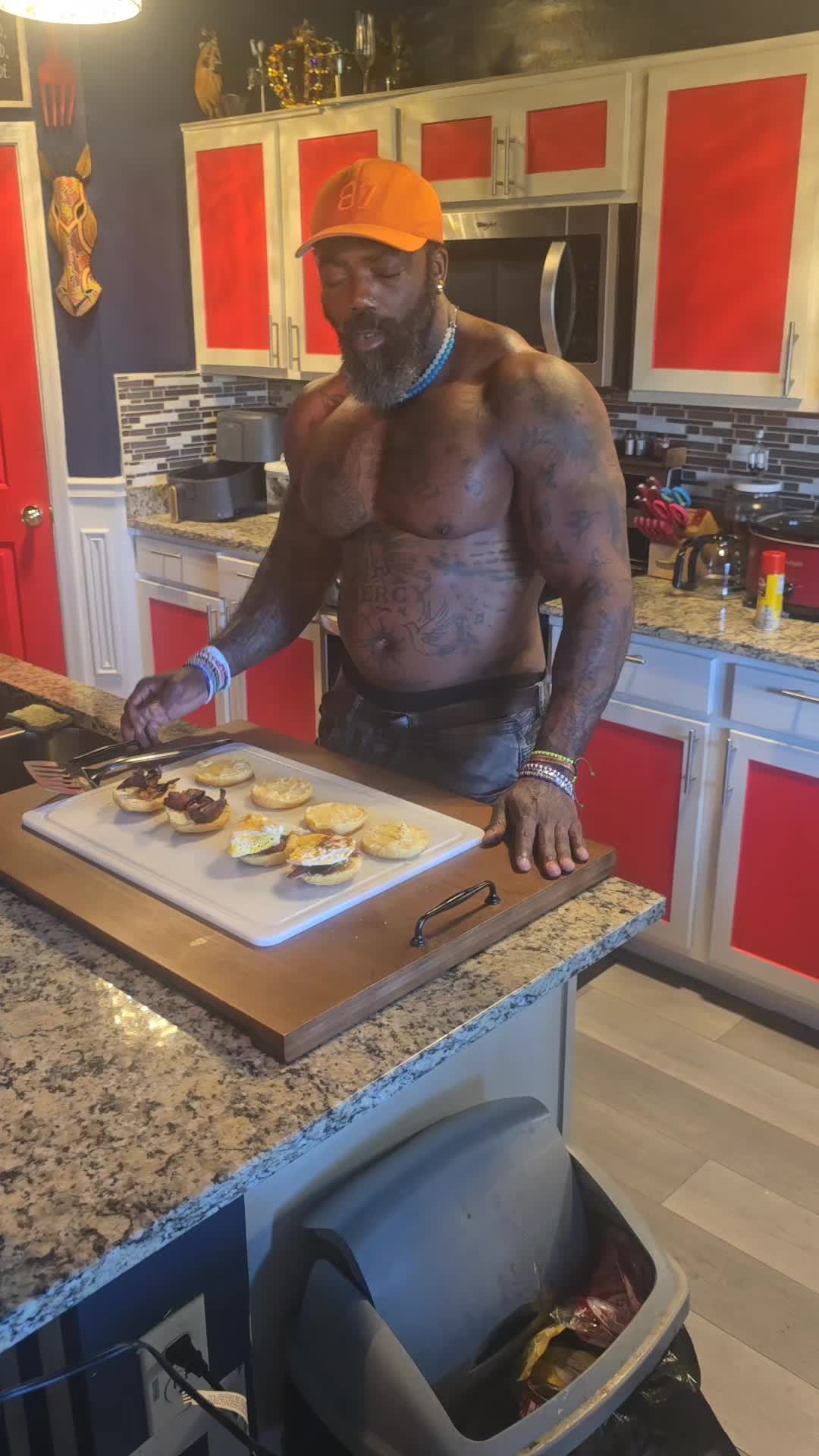 @WorthyOfLove👨🏾🤝👨🏿🌈