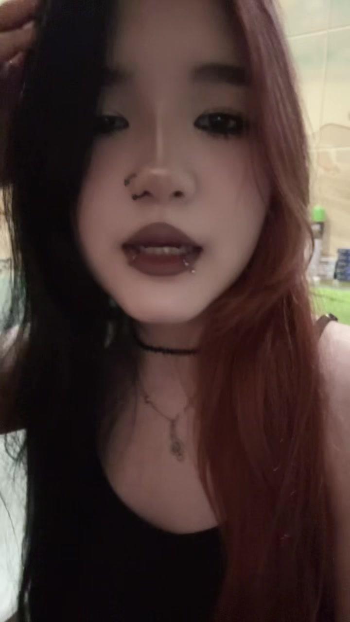 @⃟