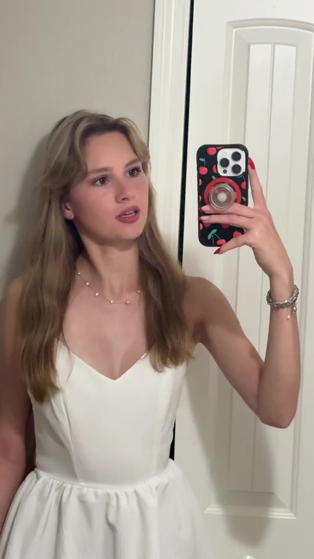 @chloeee