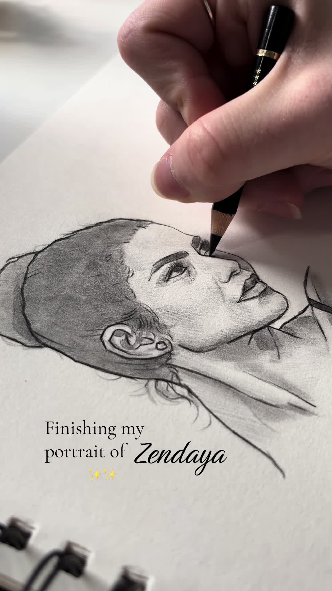 @alinasdrawing ☀️🪩
