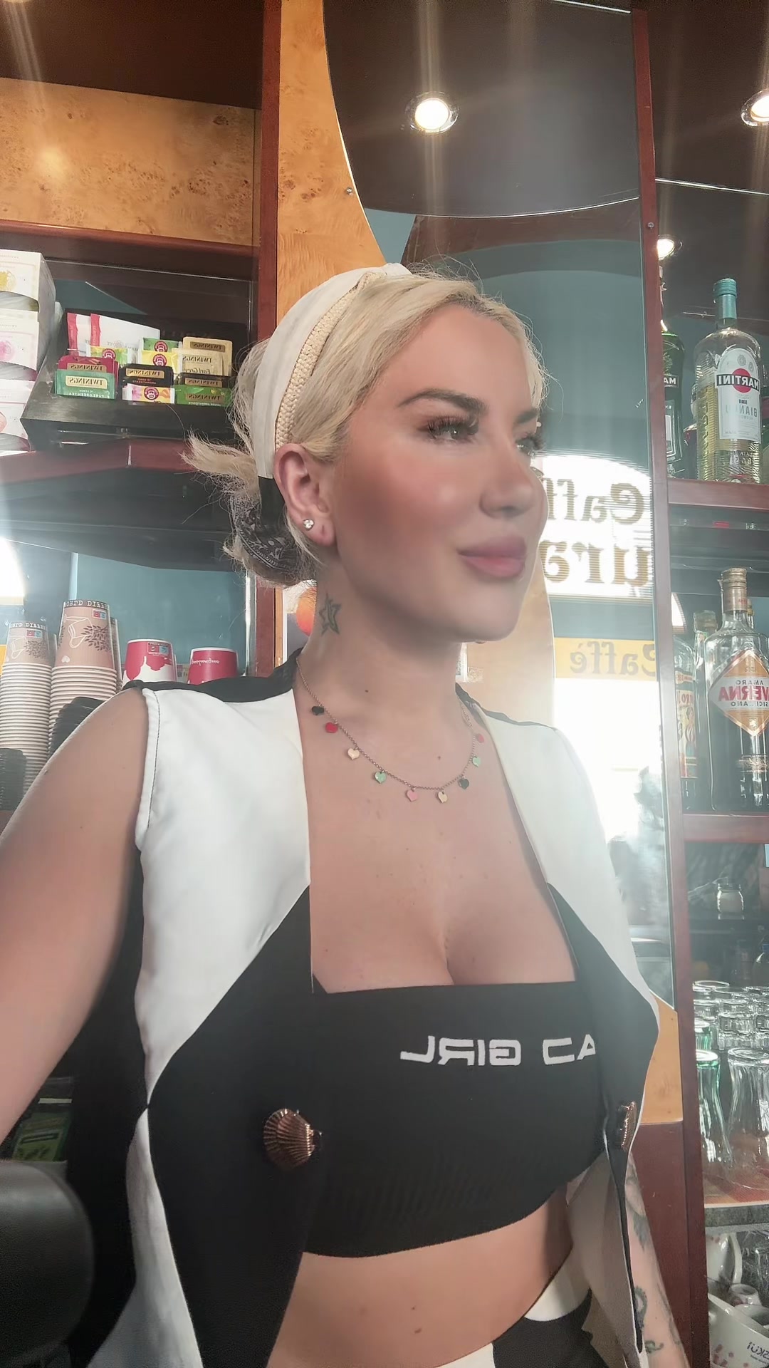 @Ela _entela