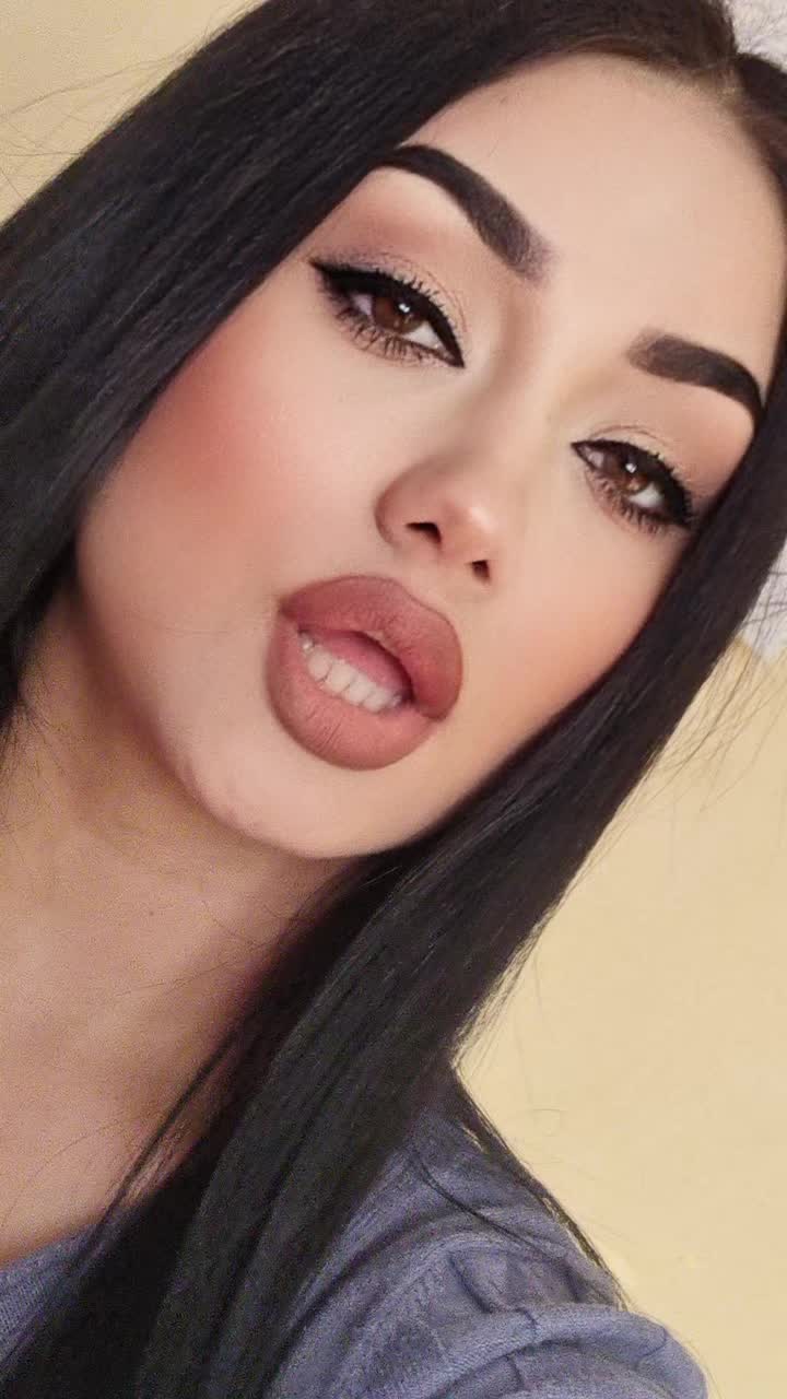 @karlascumpika