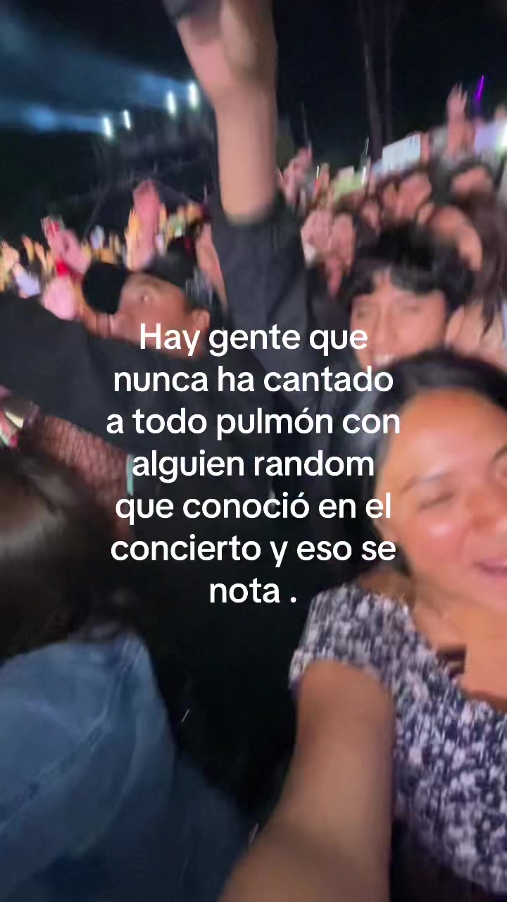 @JAZMIN ♡