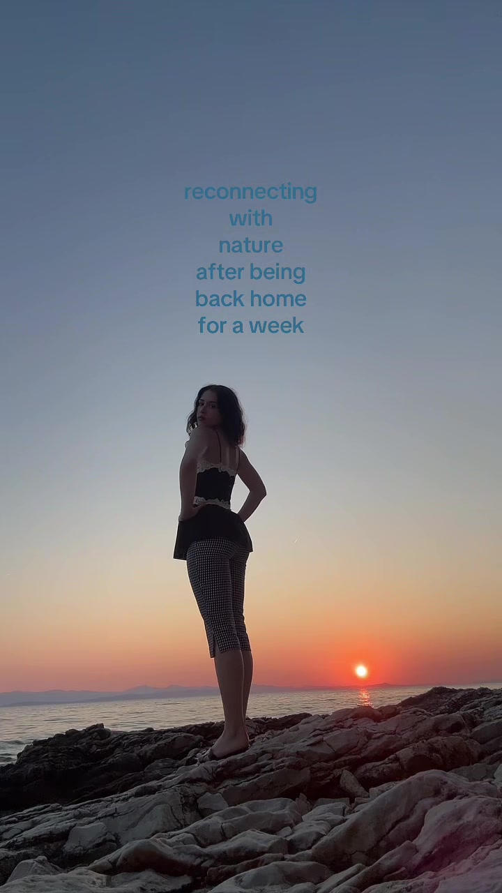 @Dora