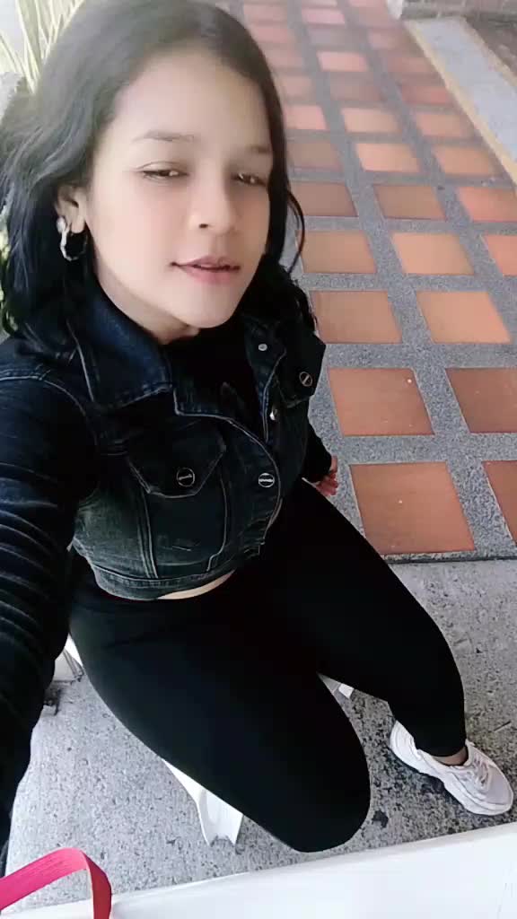 @Daniela Gonzalez Daniela Gonza