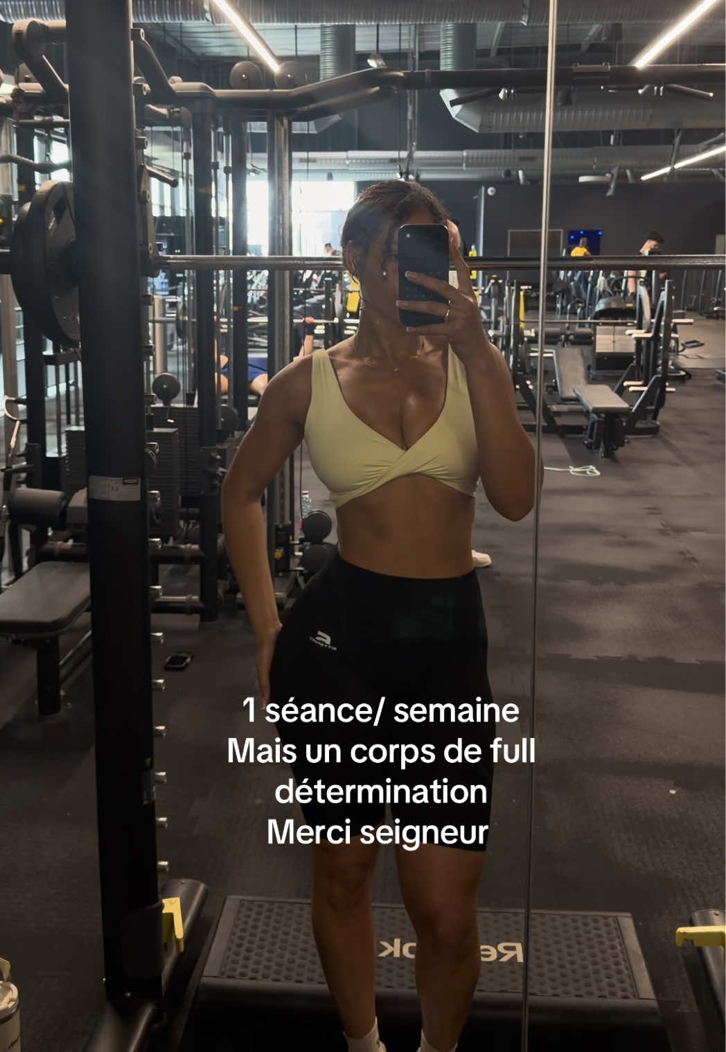 @Rebeccaperle_