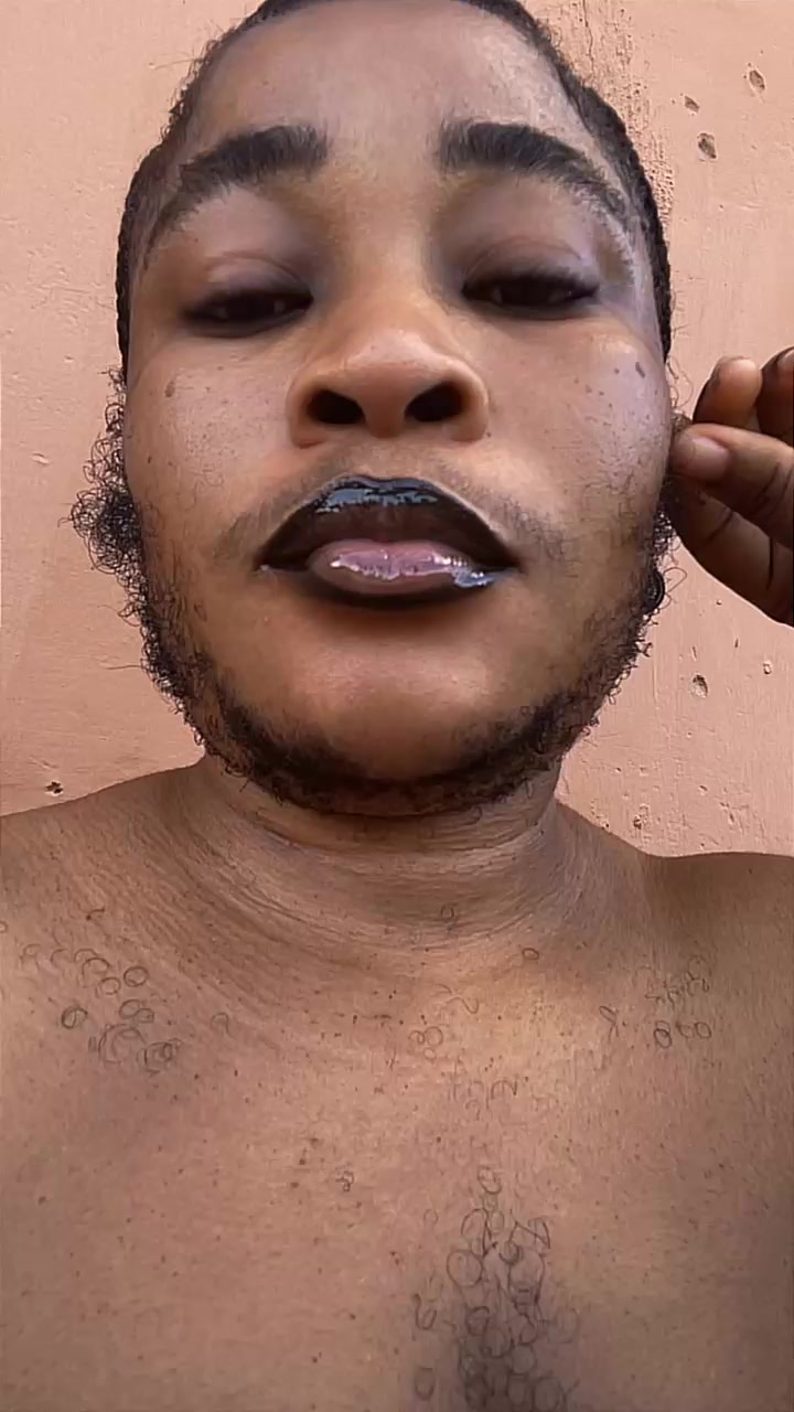 @Dat_hairygirl