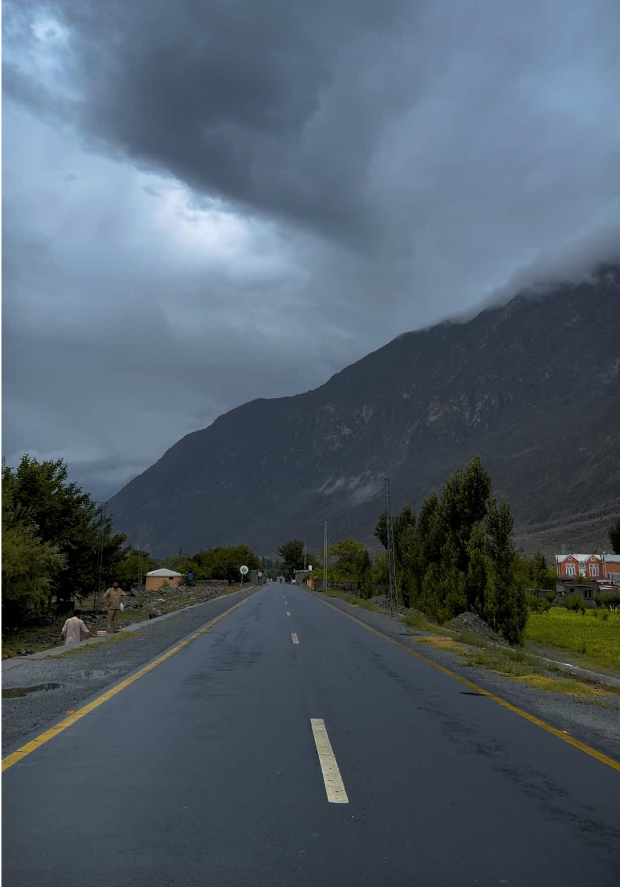@WAQAS YASHKUN