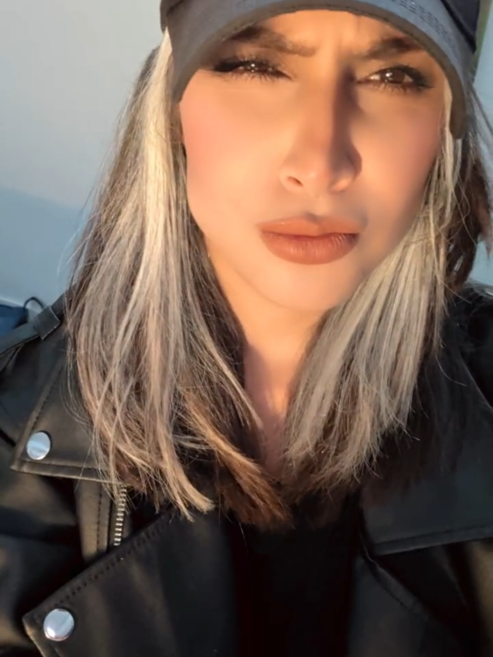 @Elli_888♋️