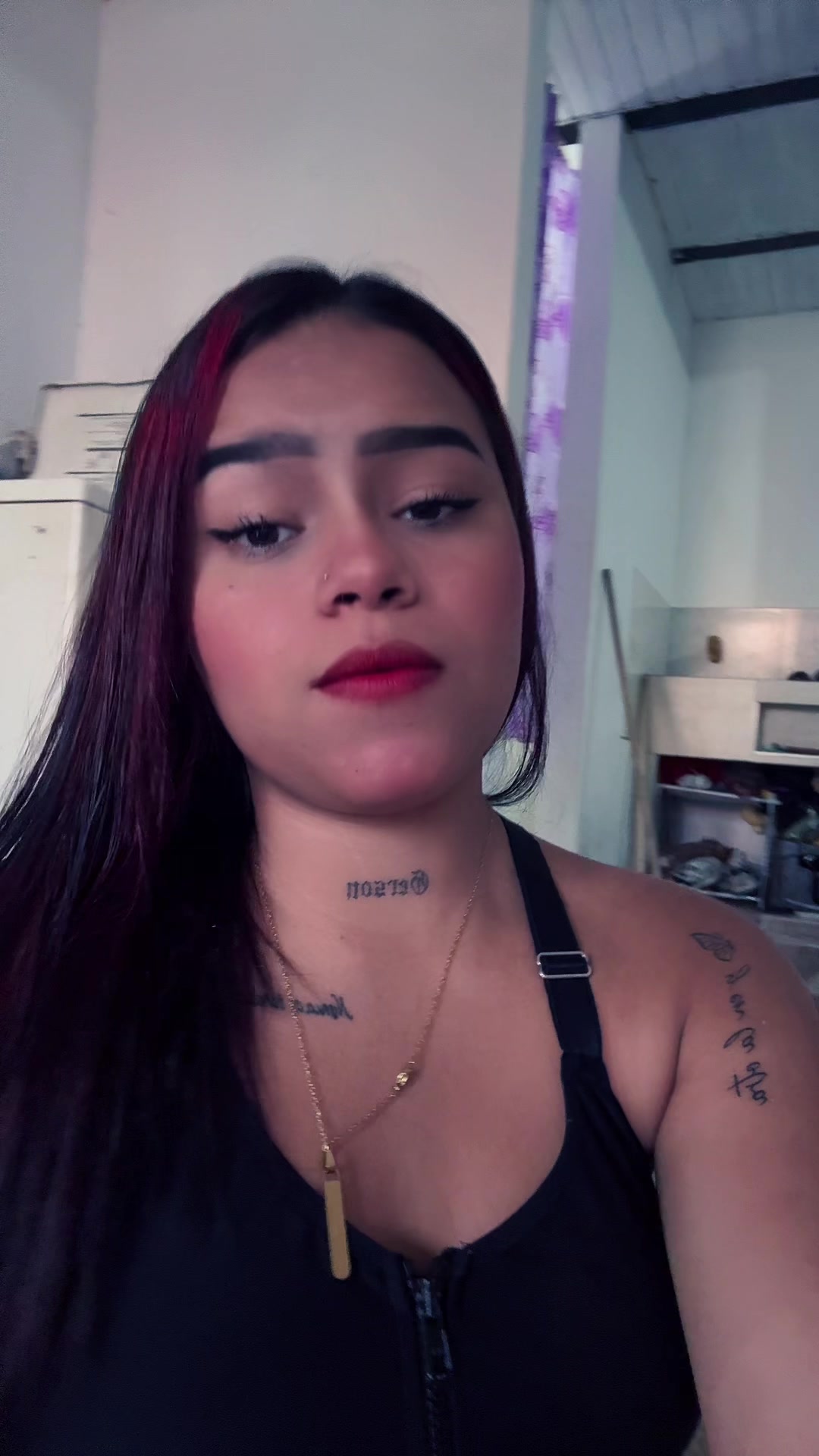 @Jessica🖤.!