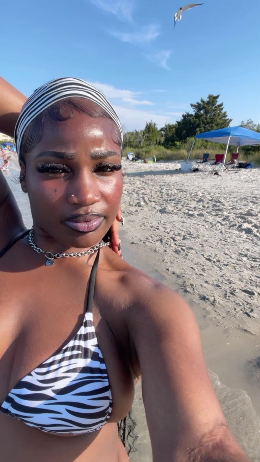 @🤗