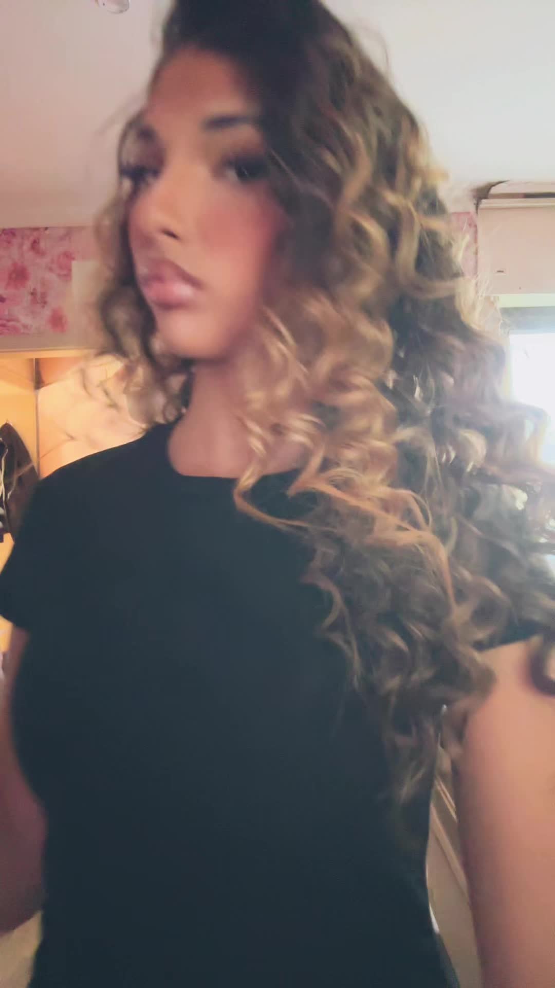@𝒖𝒔𝒆𝒓.𝒉𝒆𝒍𝒆𝒏𝒂