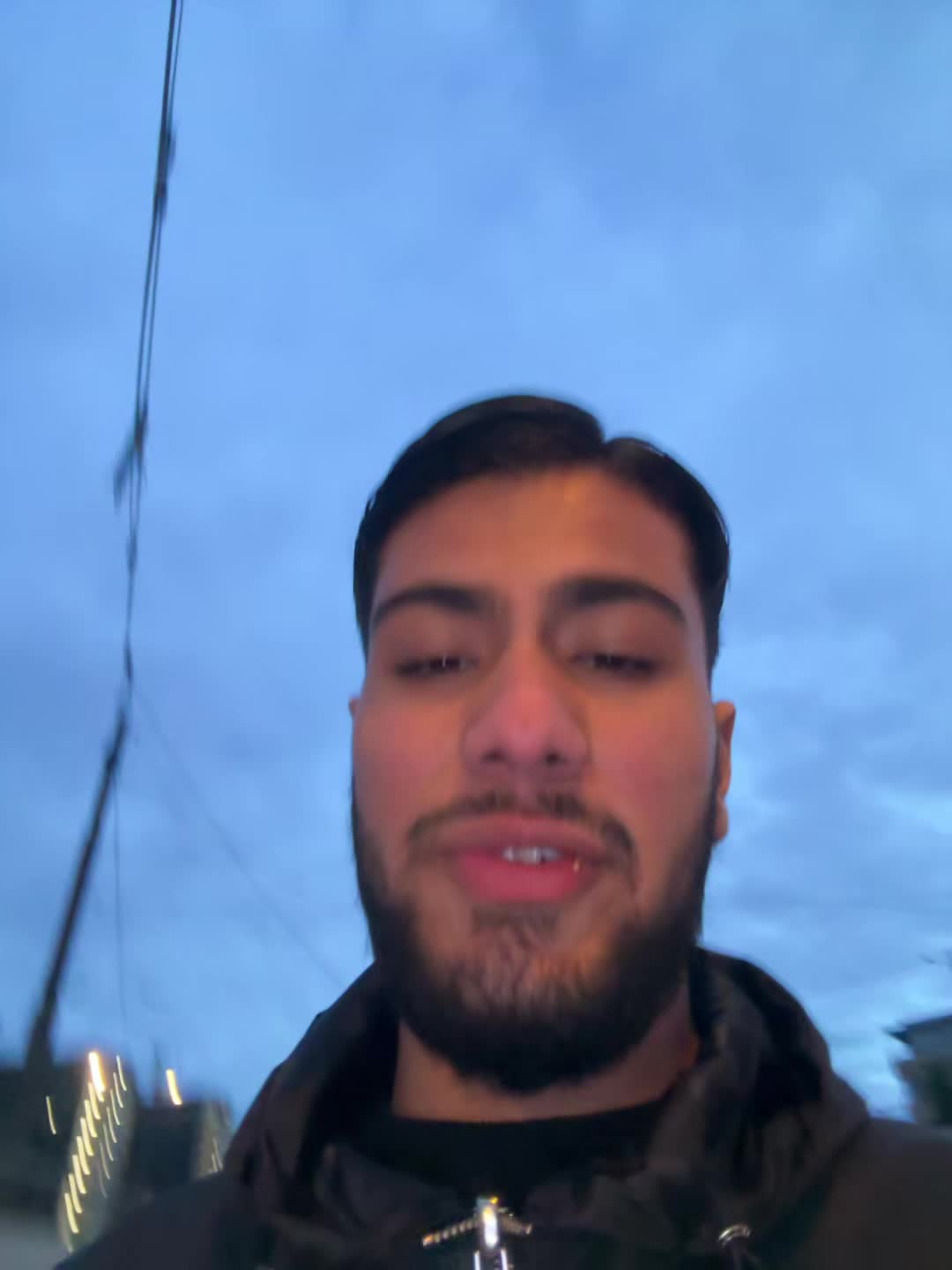 @7ydz3