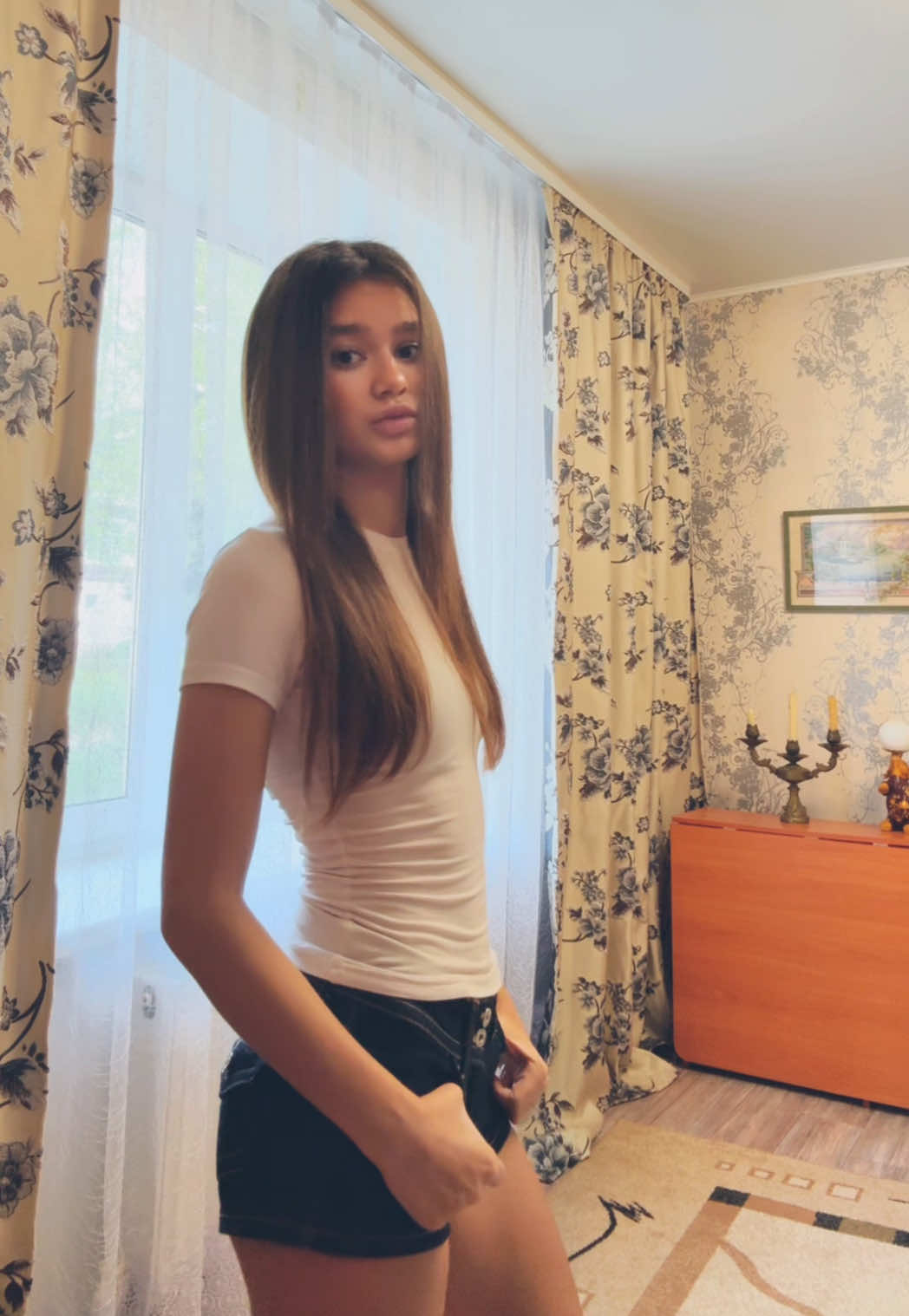 @брюнеточка🎀