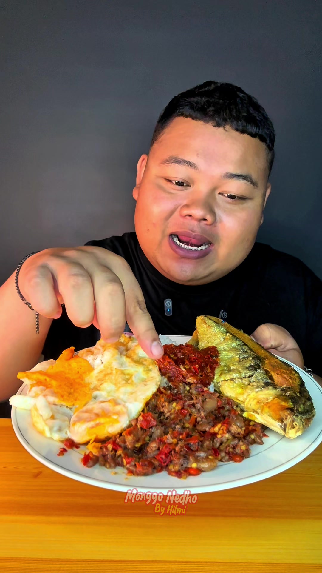 @Monggonedho