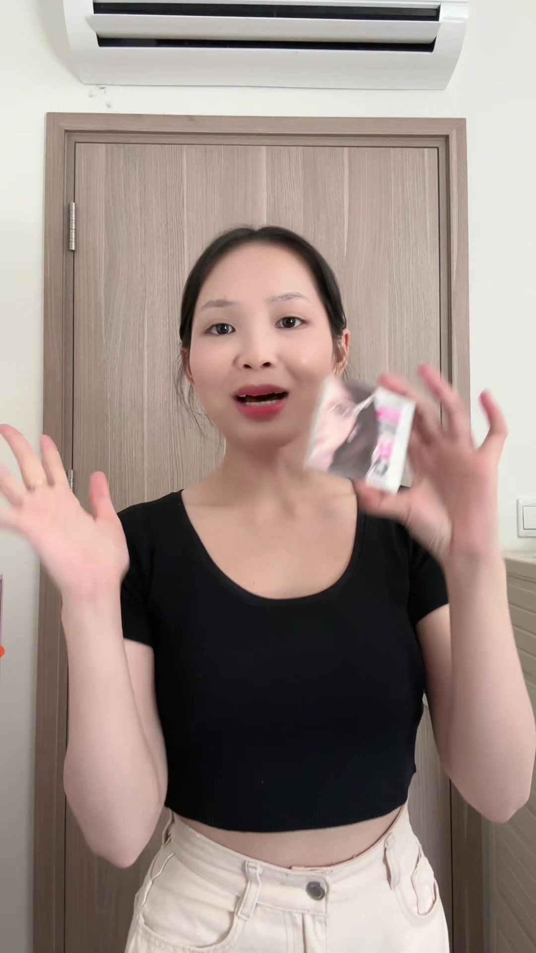 @H&agrave; Thu Huệ