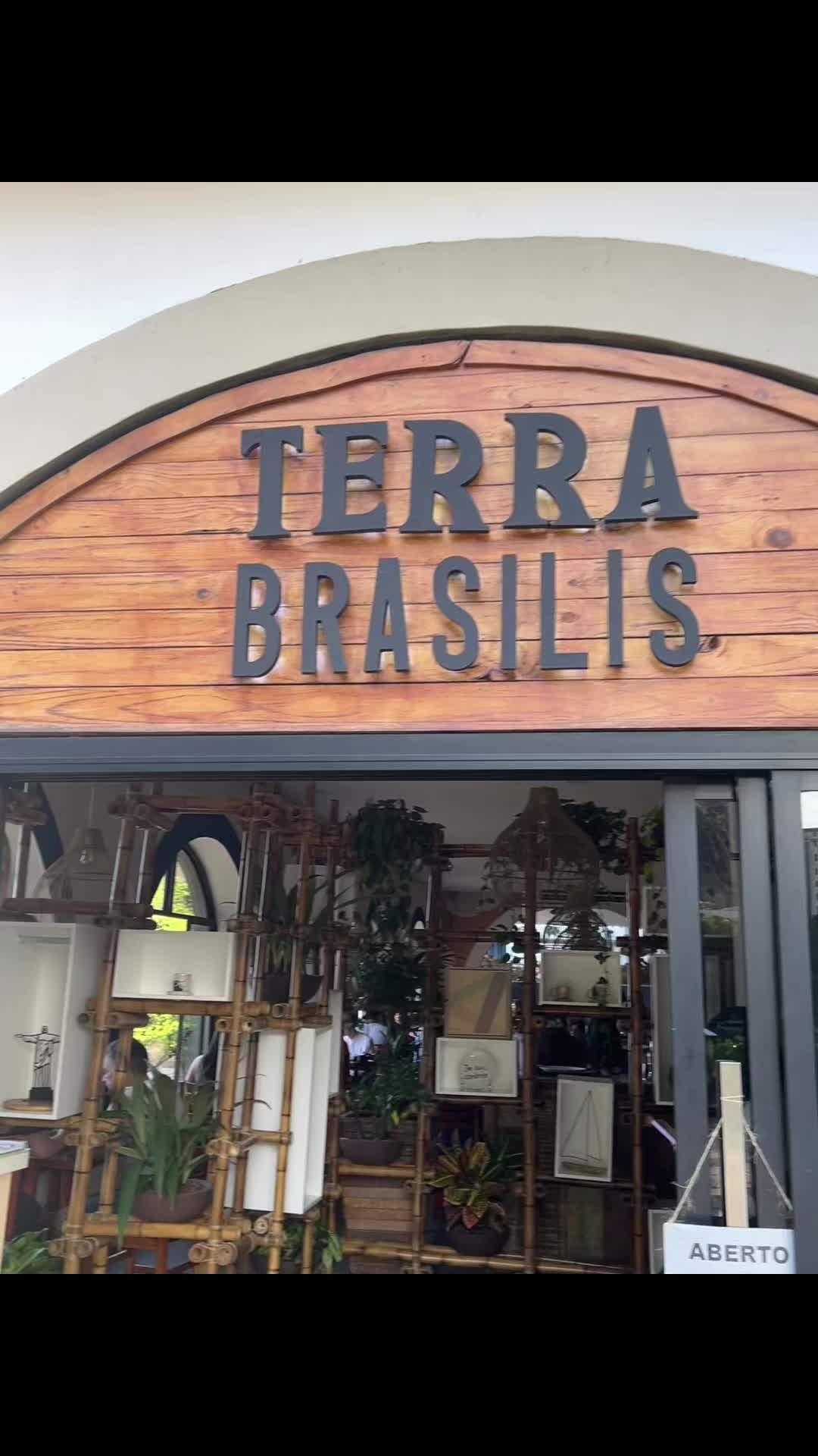 @ExploreWithTobi | SoloTraveler