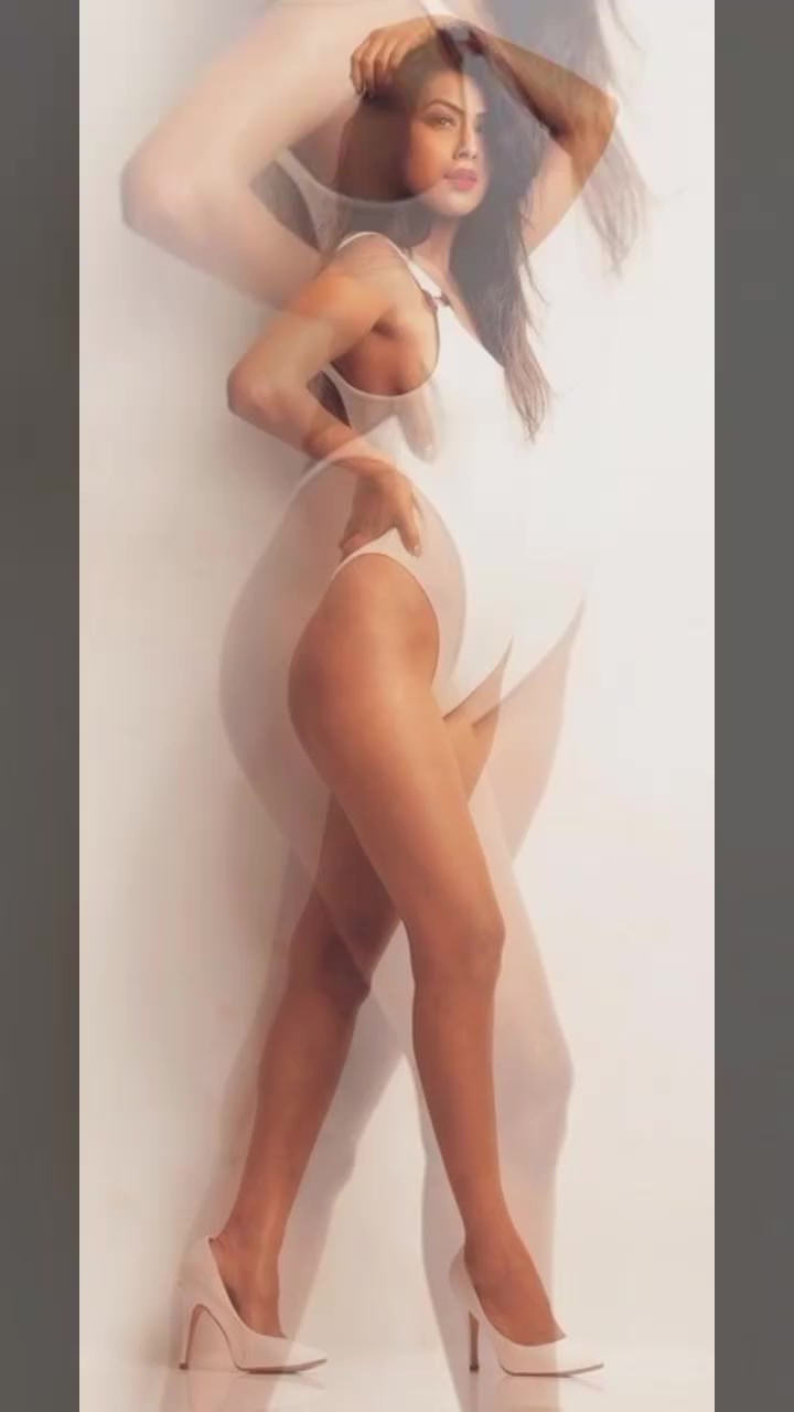 @nia Sharma