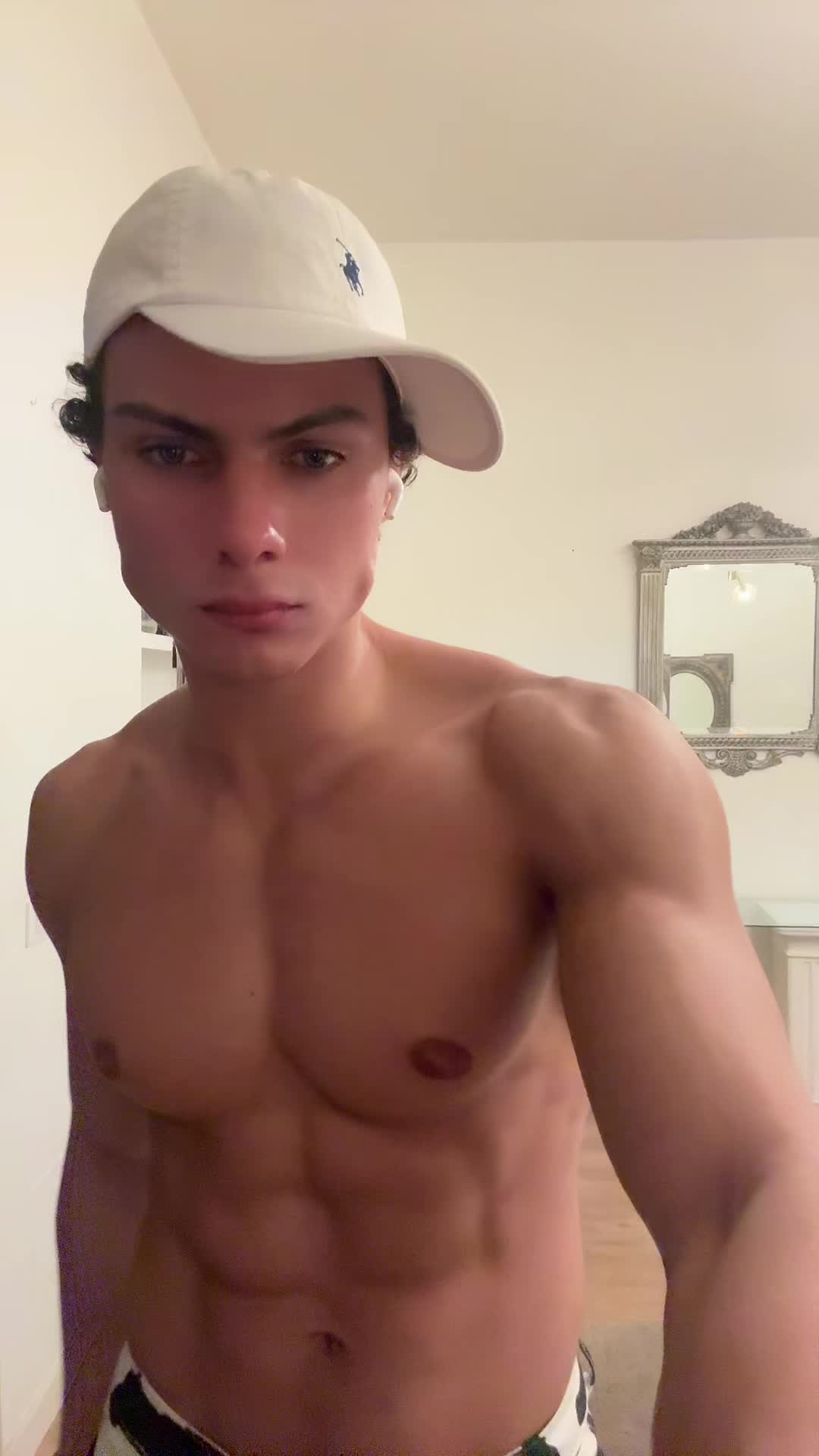 @justinvanderveen