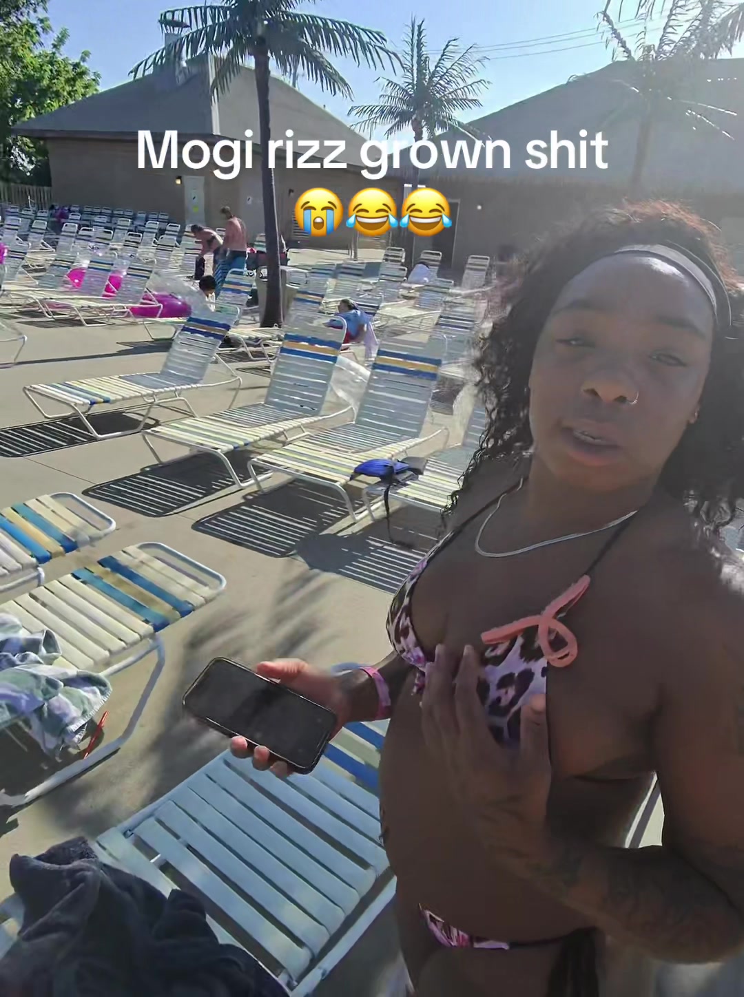 @Mogi