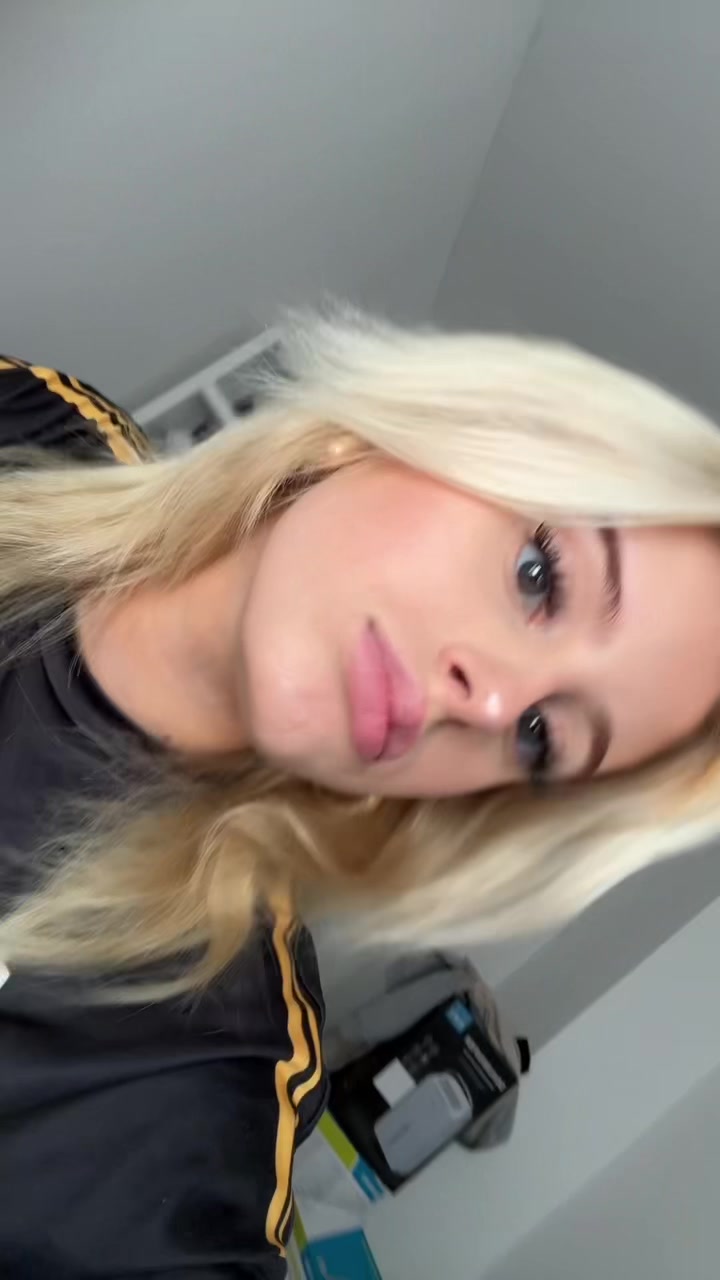 @𝐀𝐥𝐞𝐤𝐬𝐚-𝐀𝐲𝐥𝐞𝐞𝐧