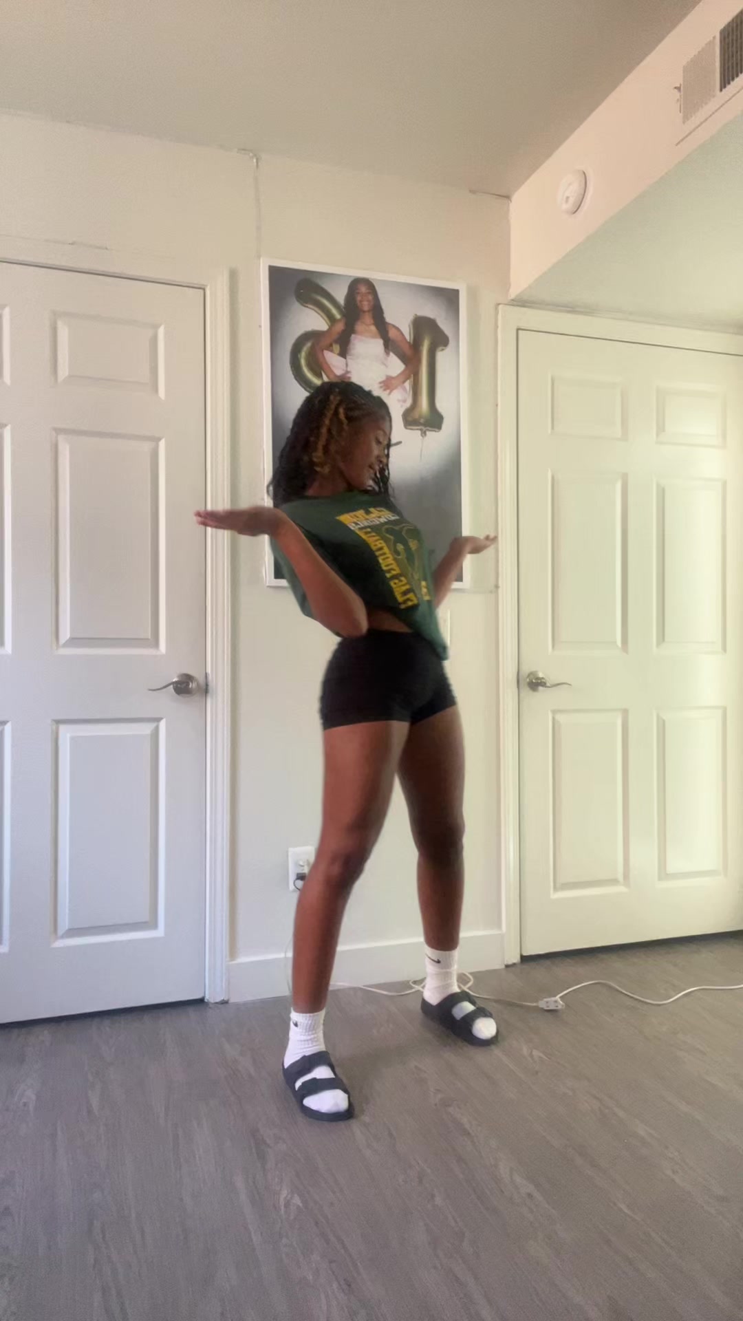 @femalesmurk