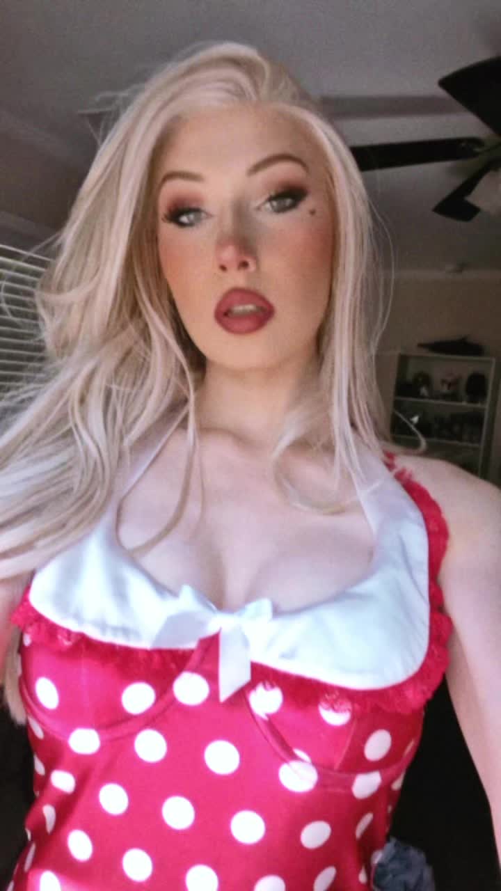 @pinkpixelbarbie