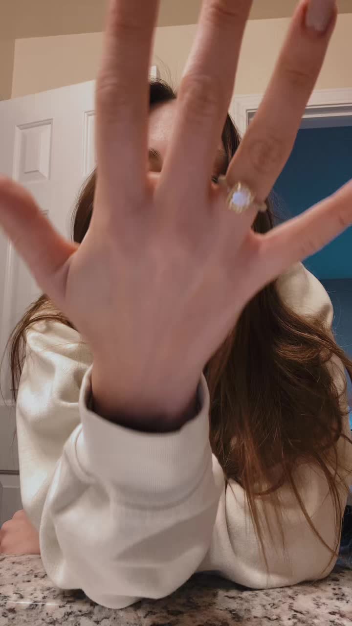 @Lo ✨🩷