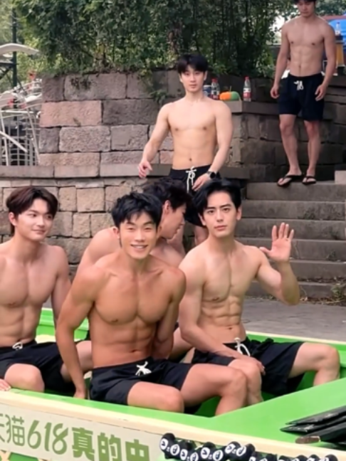 @Beautiful Muscle Male
