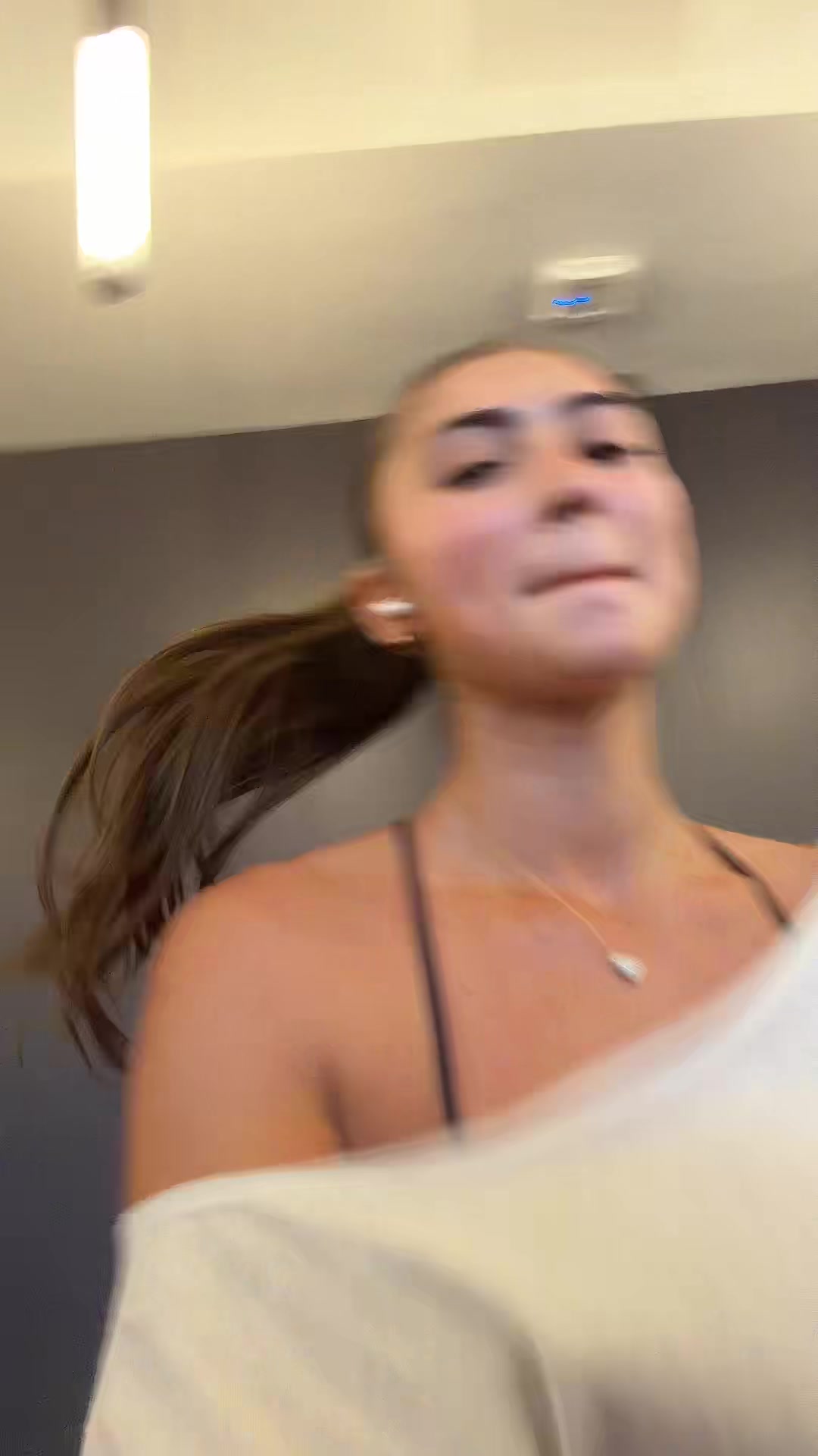 @bella