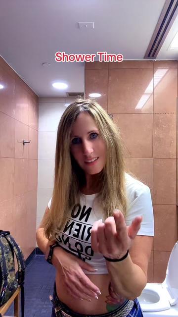 @TruckerQueen77
