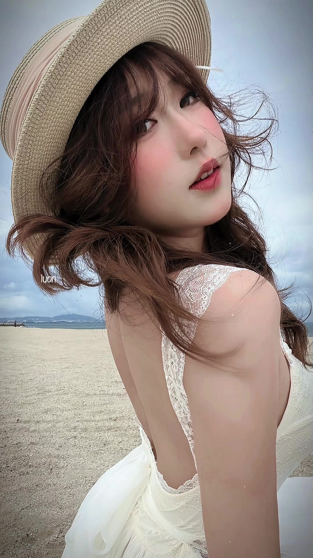 @mymy