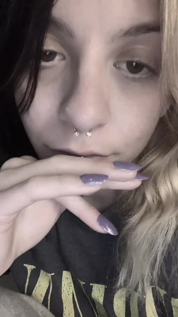 @Julia🤍🥀