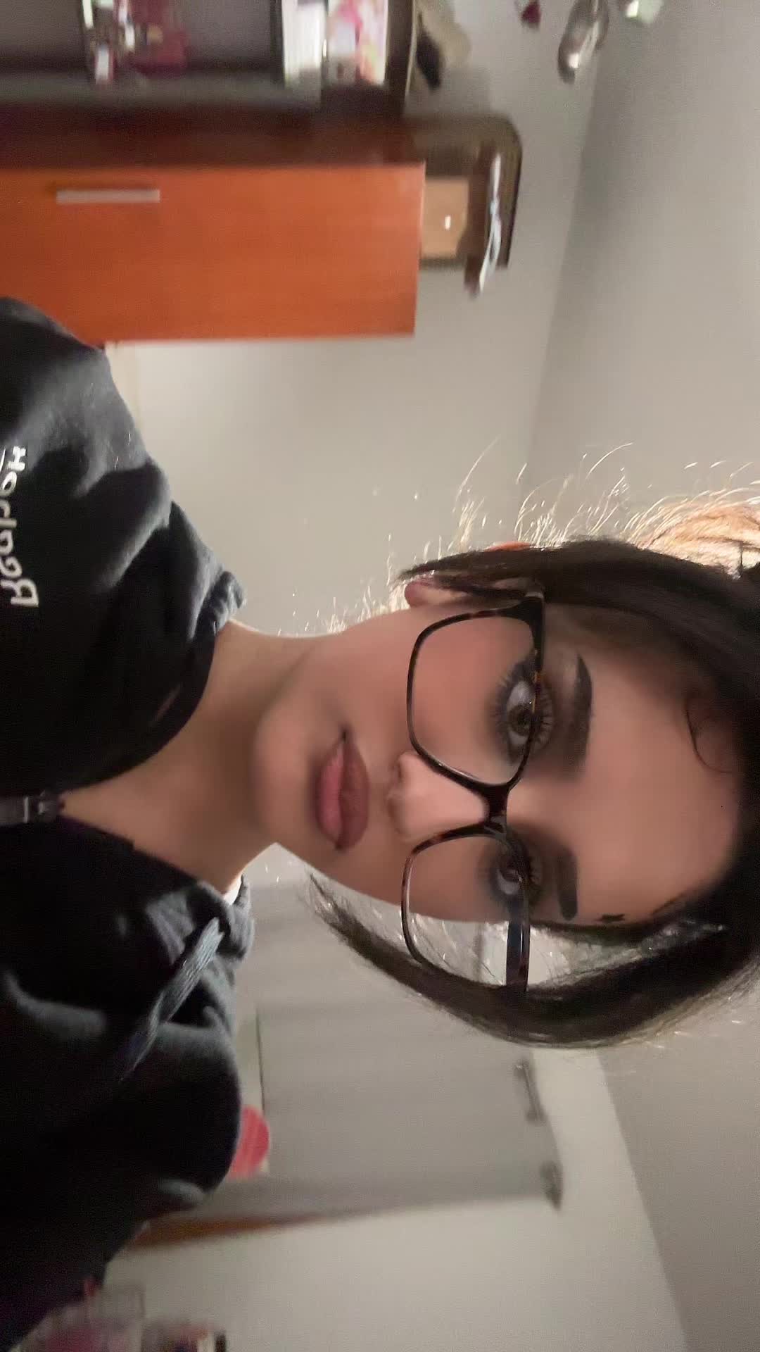 @farah 🫣