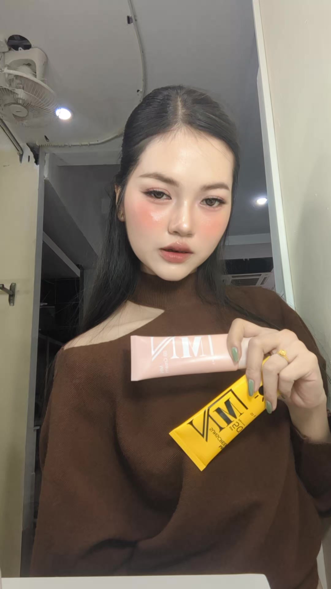 @Ly Zxa