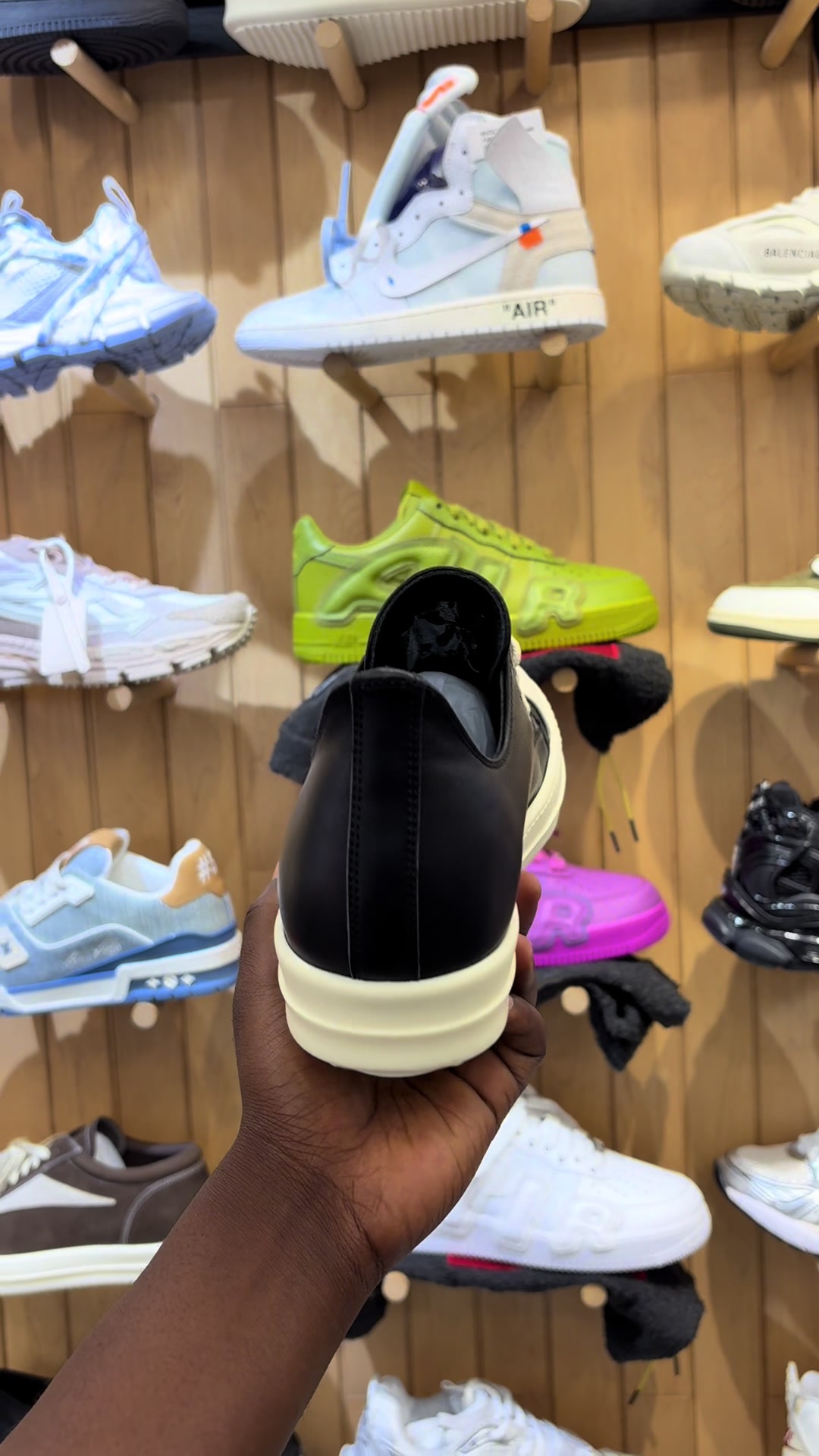 @Schysneakers