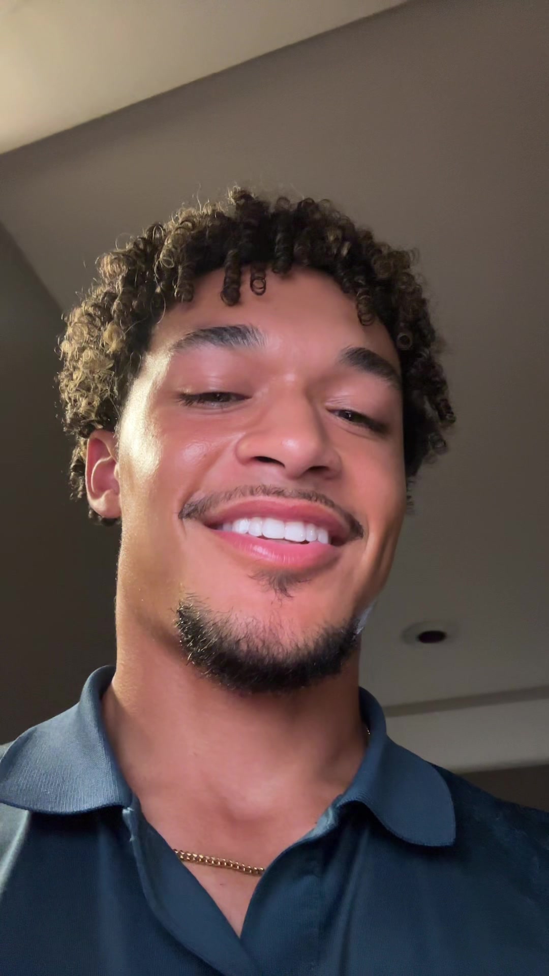 @Mj