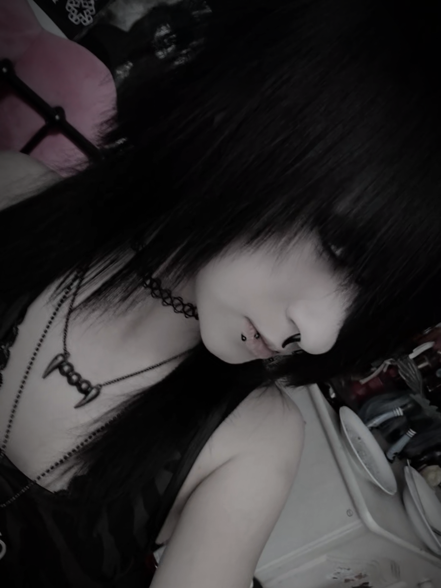 @☣︎ 𝔇𝔢𝔞𝔡𝔙𝔞𝔪𝔭 ☣︎