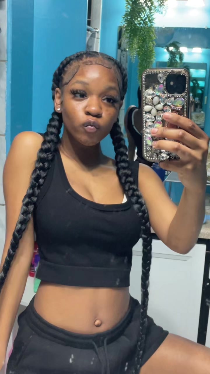 @👸🏾