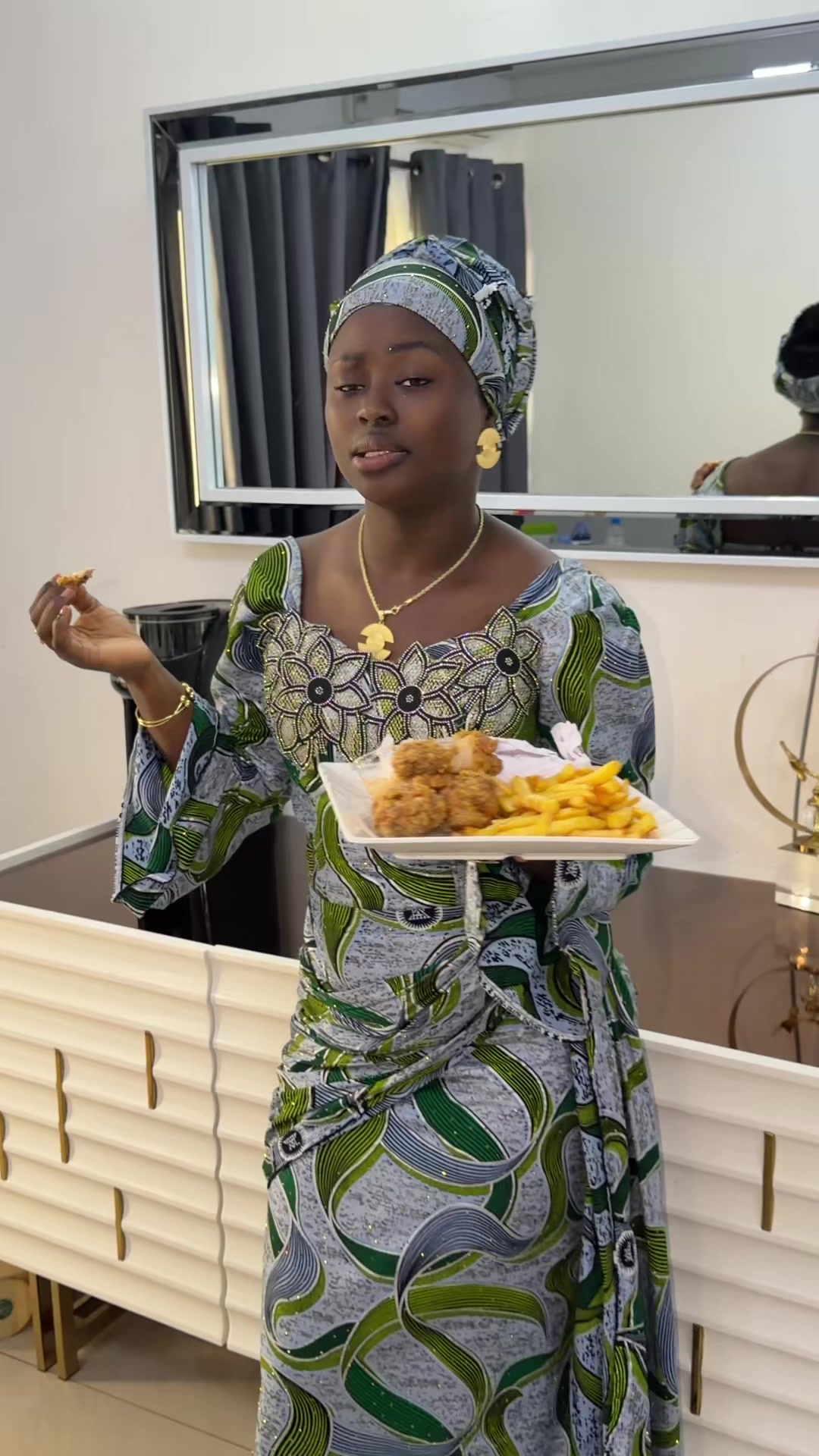 @Sona❤️Saloni🇬🇳