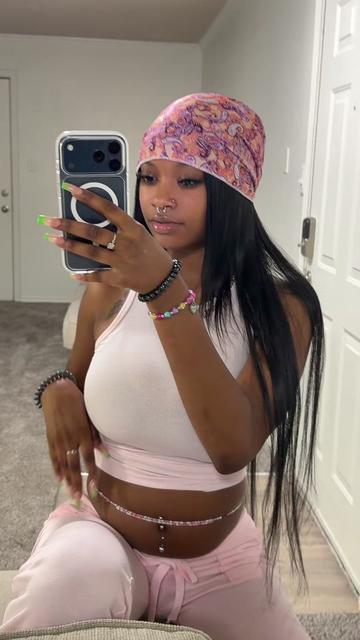 @prettygirl .
