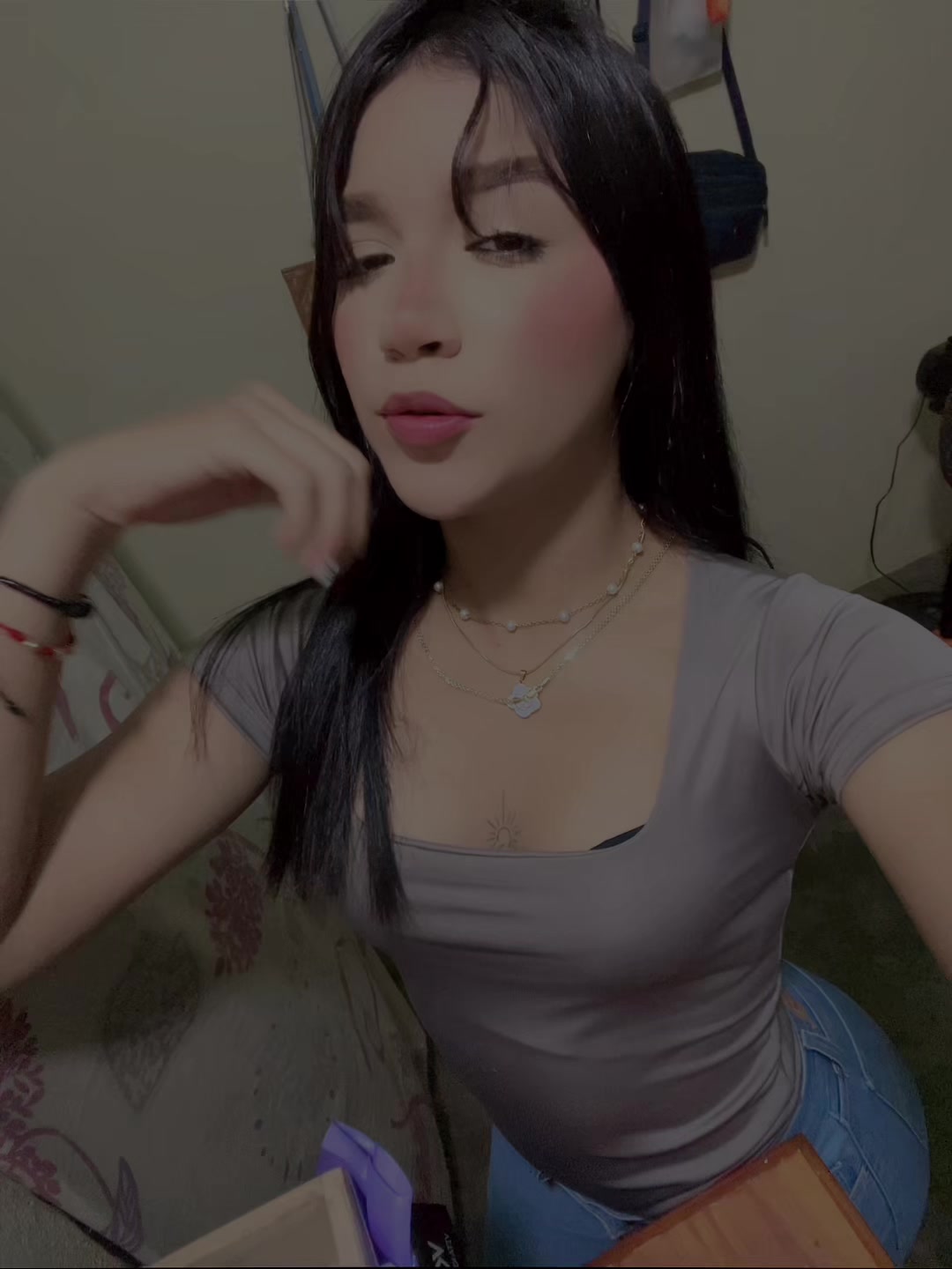@🦦